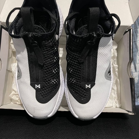 Paul George IV lightly used size 5.5, women size 7 - Picture 3 of 5